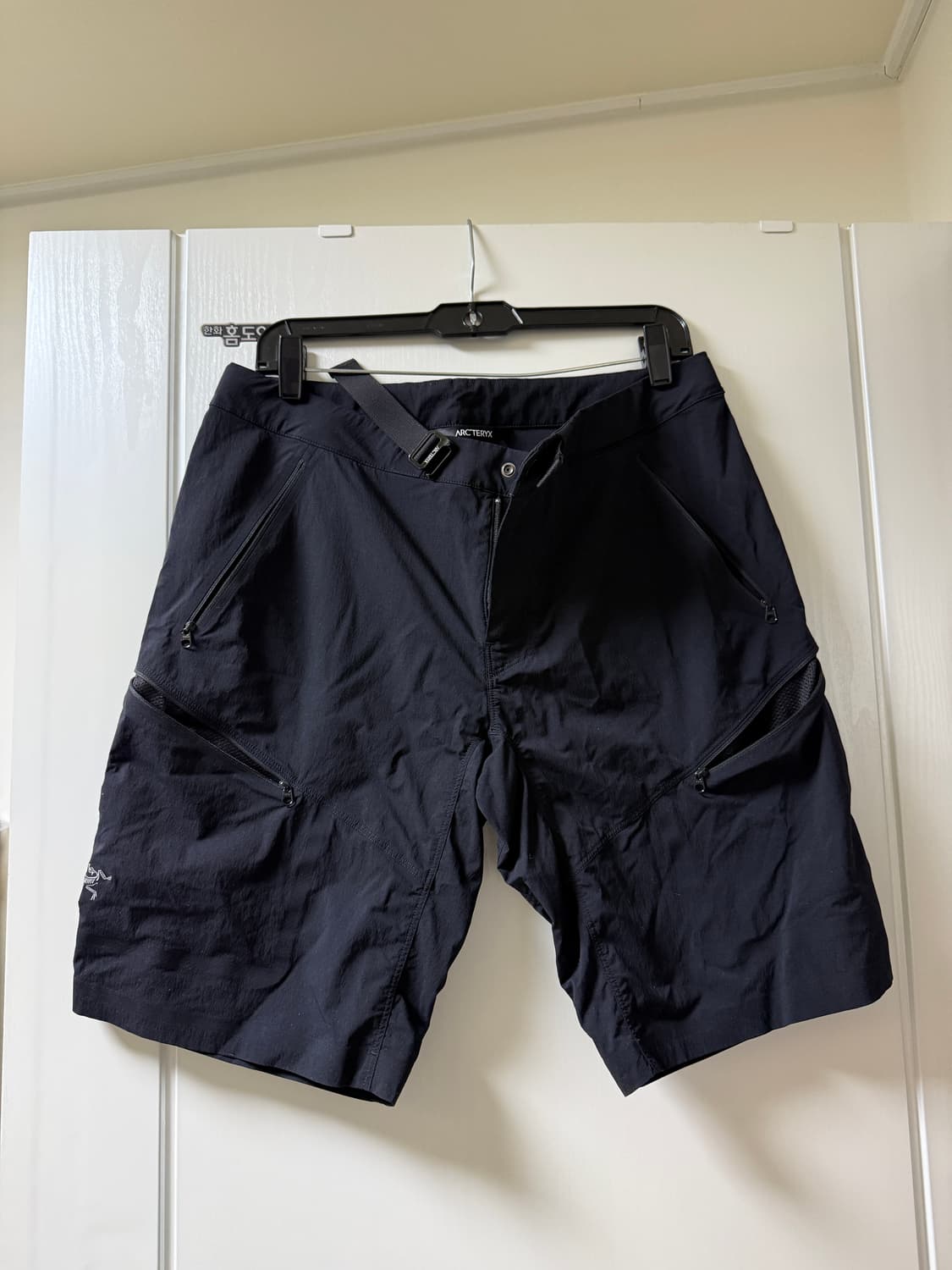 아크테릭스 감마 퀵드라이 숏 팬츠 블랙 반바지 34 상품이미지1