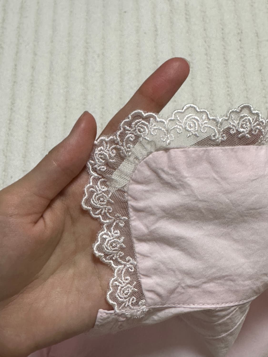 크랭크 핀턱 레이스 카라 블라우스 핑크 상품이미지5