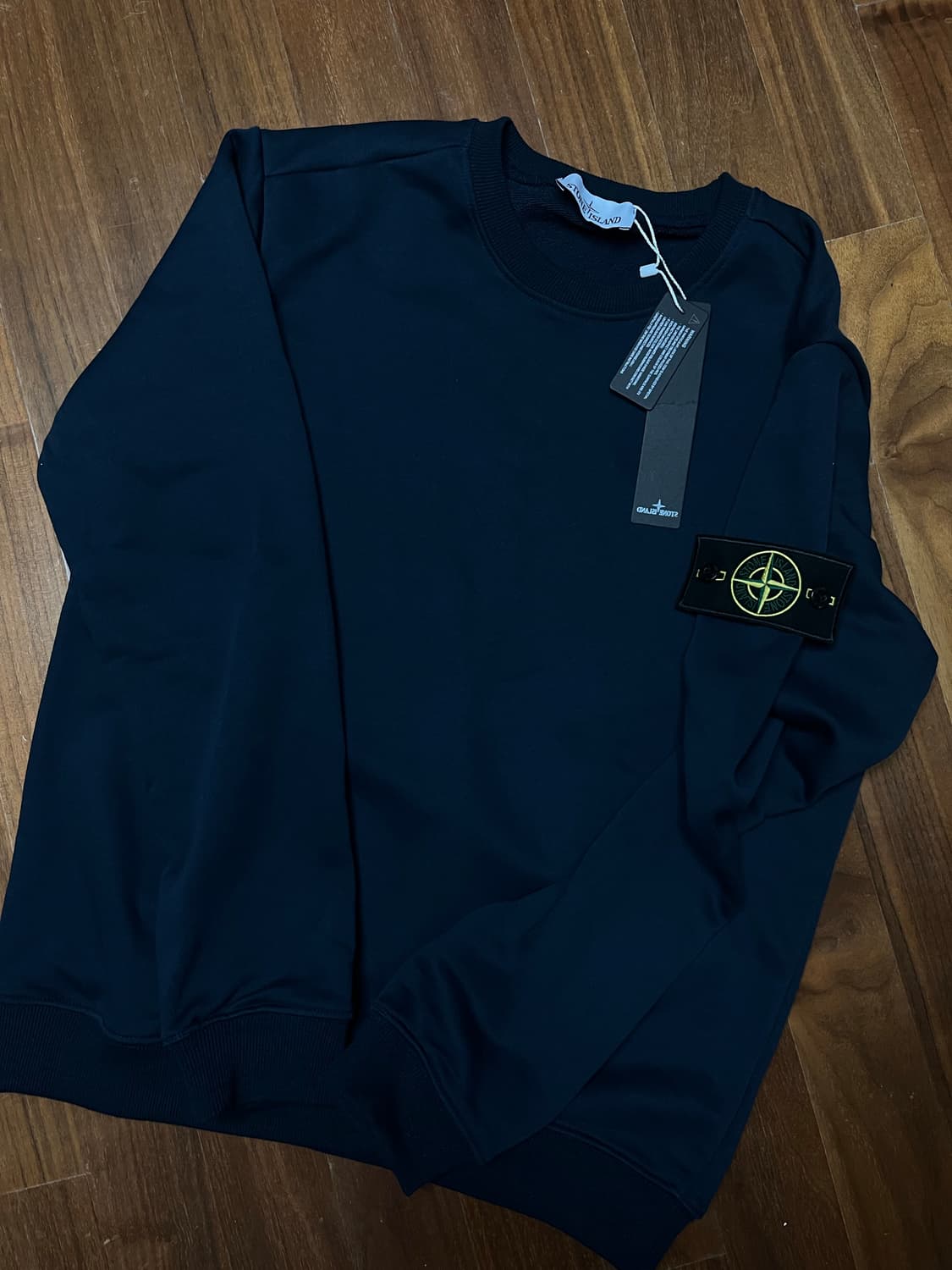 스톤아일랜드 맨투맨 네이비 M 새상품 상품이미지1