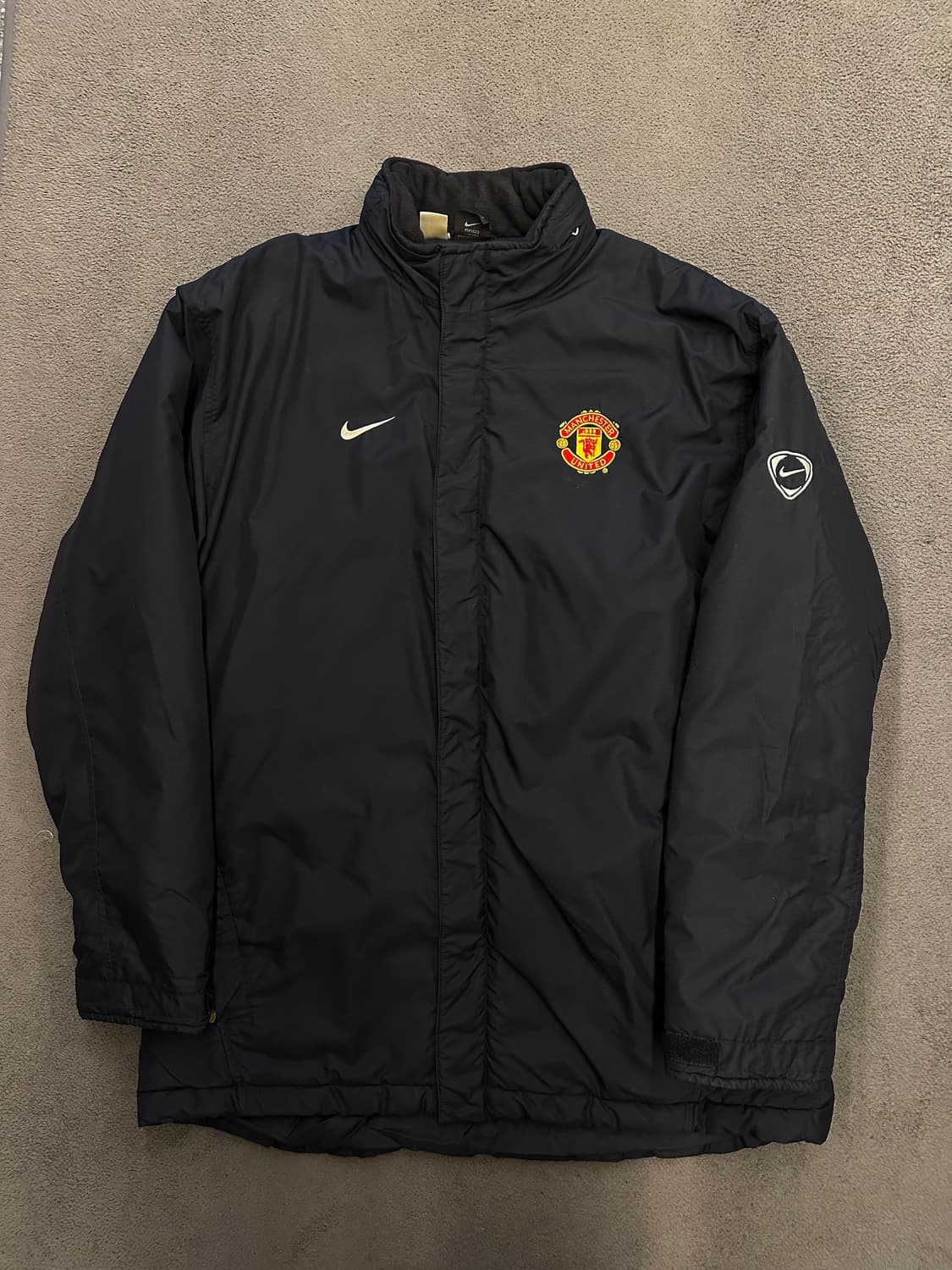 나이키 맨유 올드스쿨 토탈 패딩 자켓 처분  상품이미지1