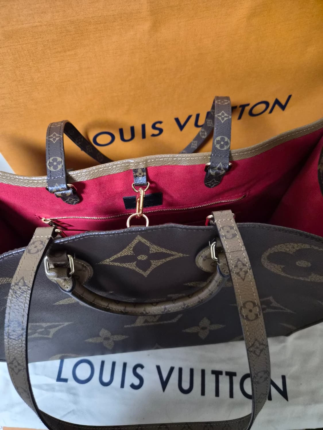 루이비통 온더고 GM 모노그램 토트백 상품이미지9