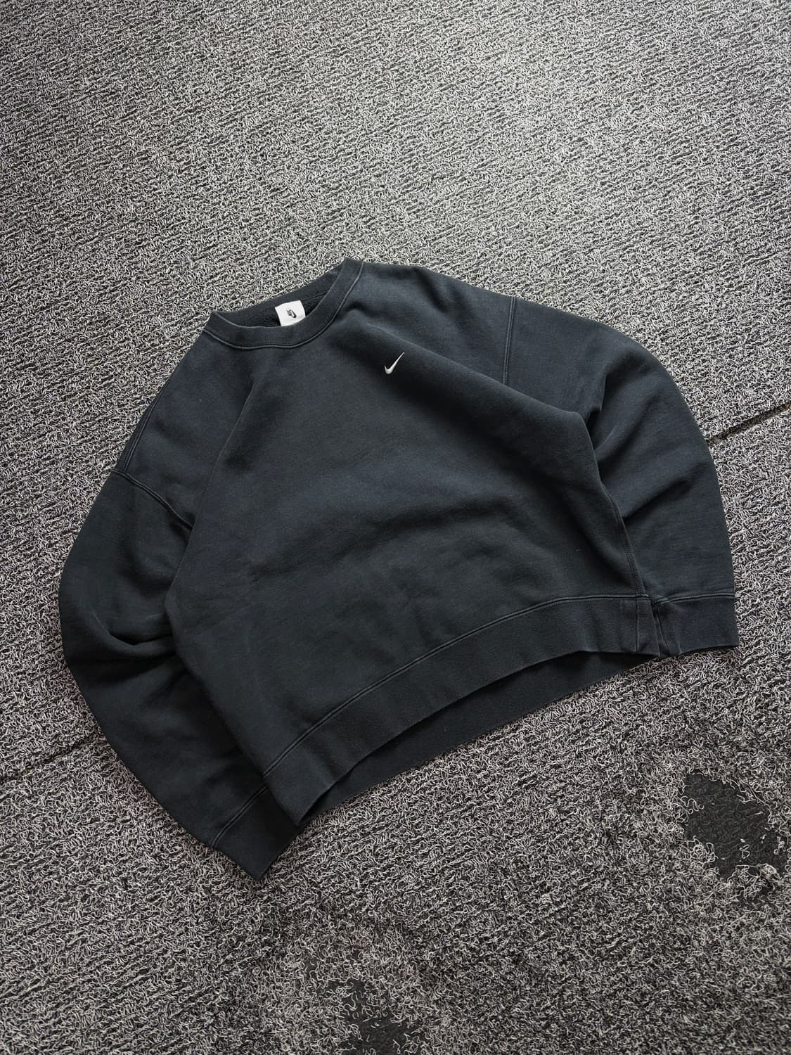 나이키 NRG 스우시 크루넥 맨투맨 3180 상품이미지1