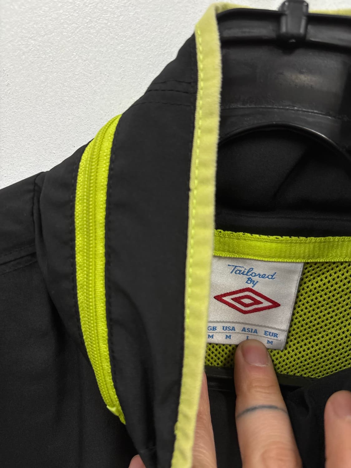 엄브로 바람막이 상품이미지3