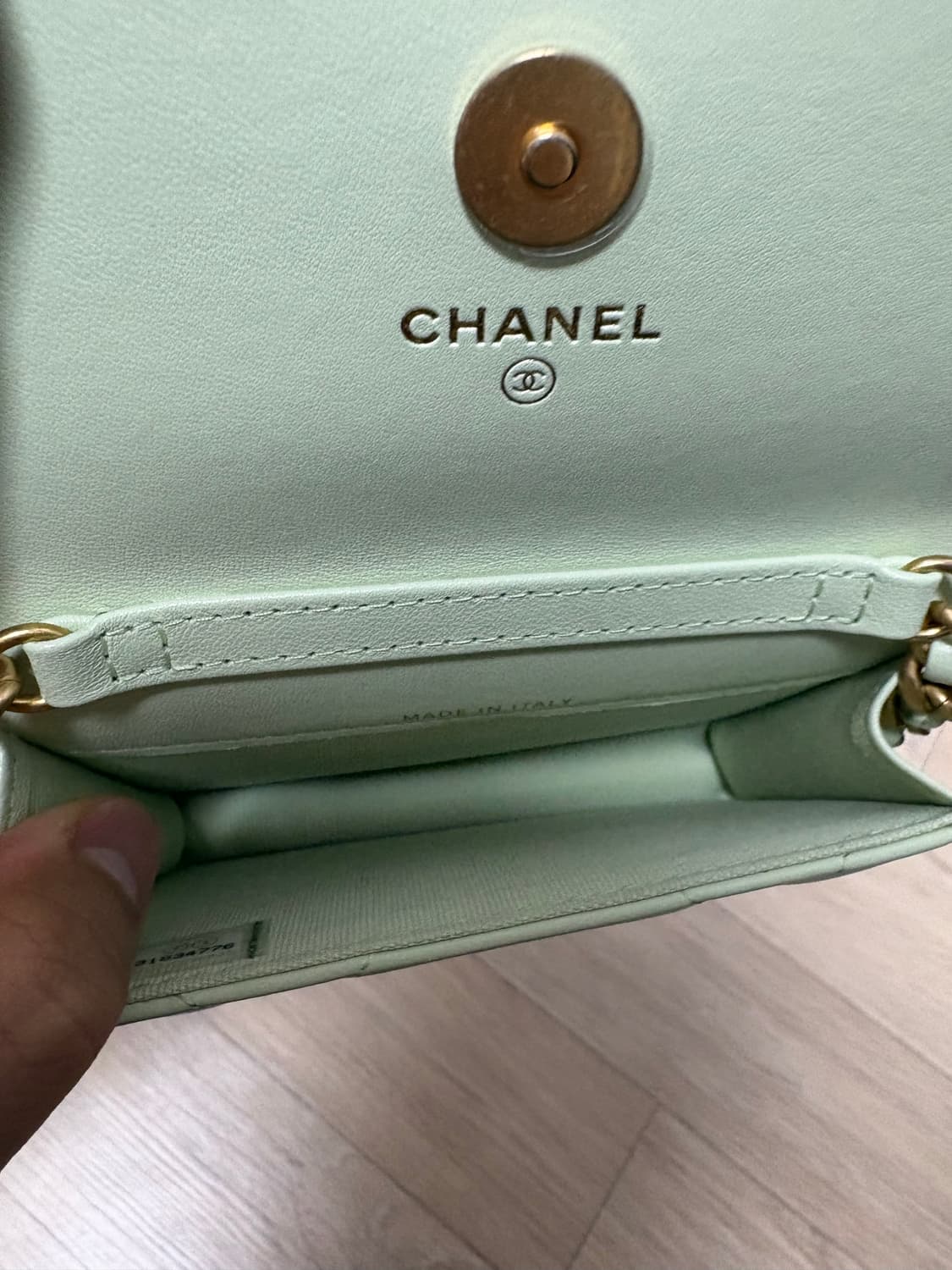 31번대 샤넬 19 램스킨 미니 플랩 크로스백 상품이미지9