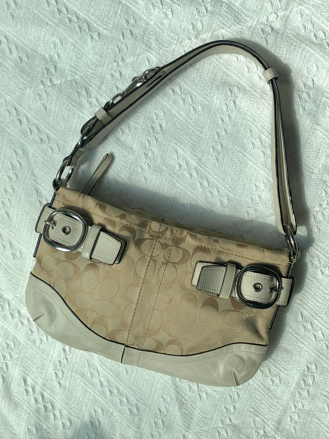 [희귀🤍] Coach 아이보리 바게트 숄더백 상품이미지1