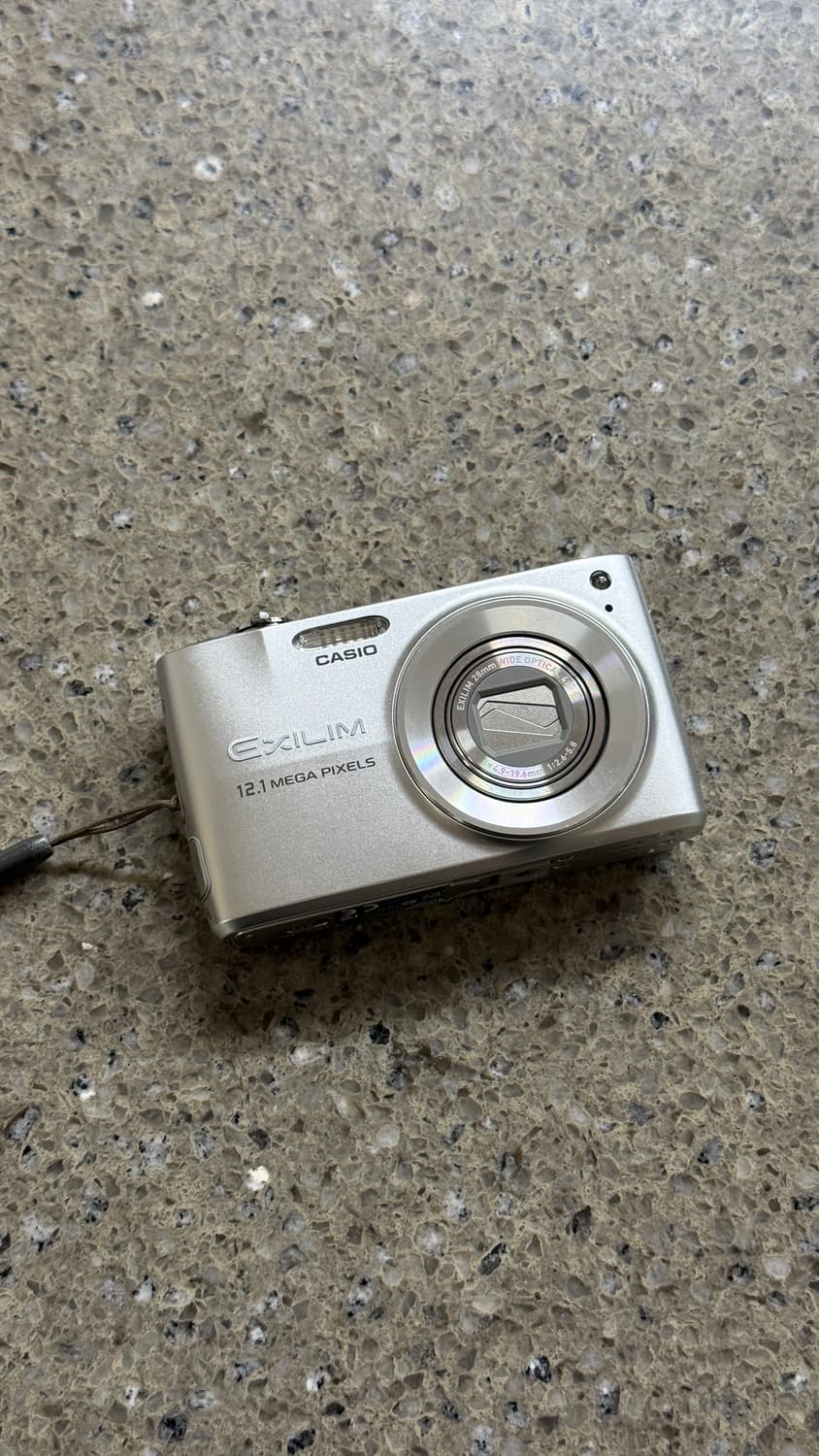 (민트급) 카시오 엑슬림 ex-z400 태연 디카 실버 상품이미지1