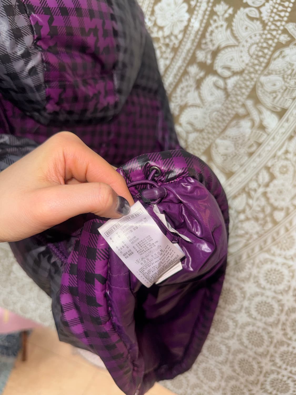 아디다스 여성 아디웜 체크 구스다운 패딩 상품이미지7