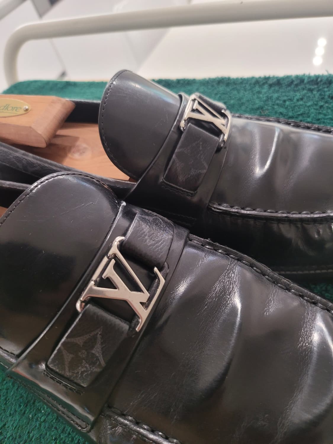 👞  루이비통 메이저 로퍼 블랙 (모노그램 이클립스) - 8.5 사이즈 상품이미지4