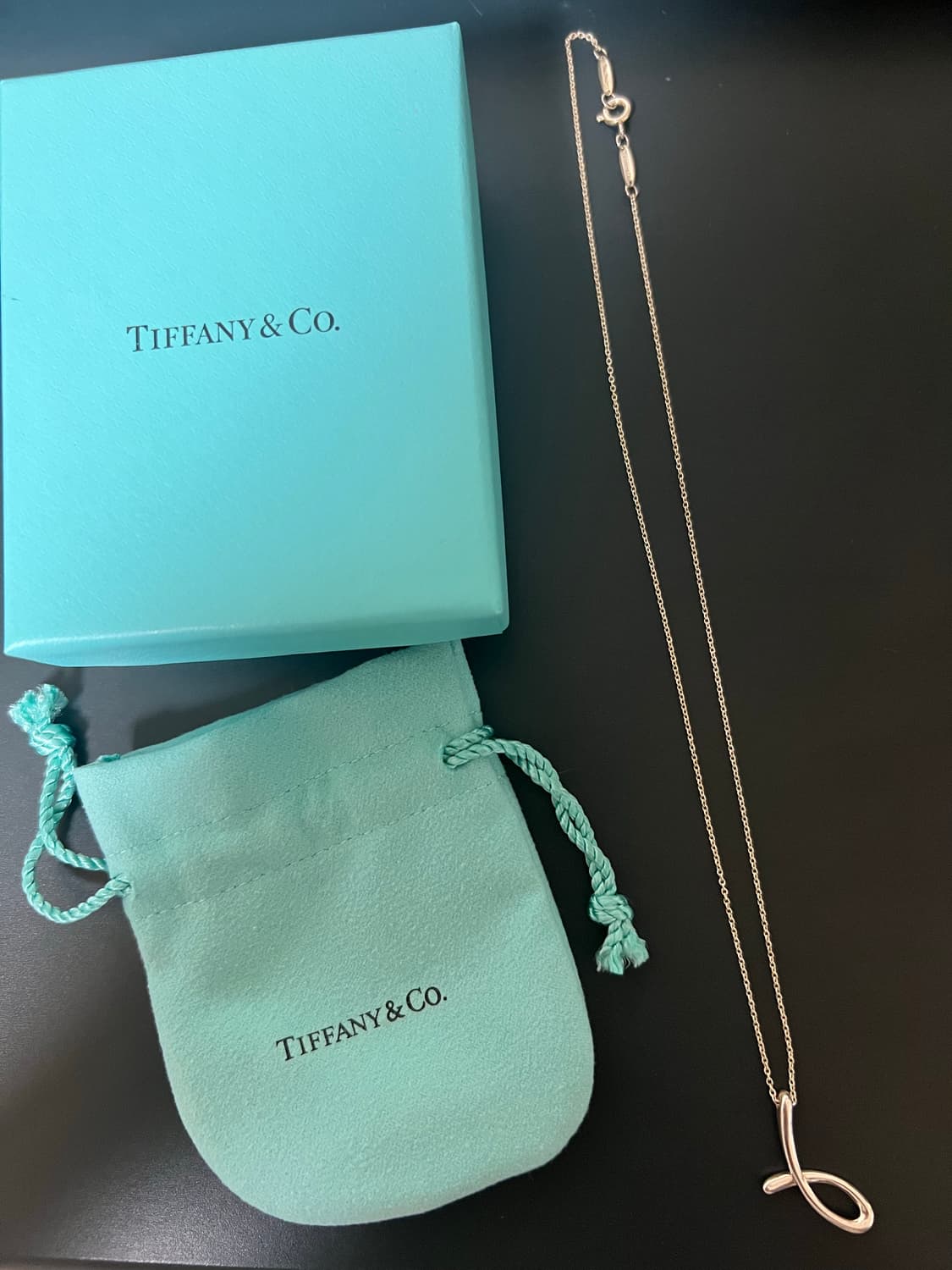 티파니 엘사 퍼레티 알파벳 펜던트 J 상품이미지2