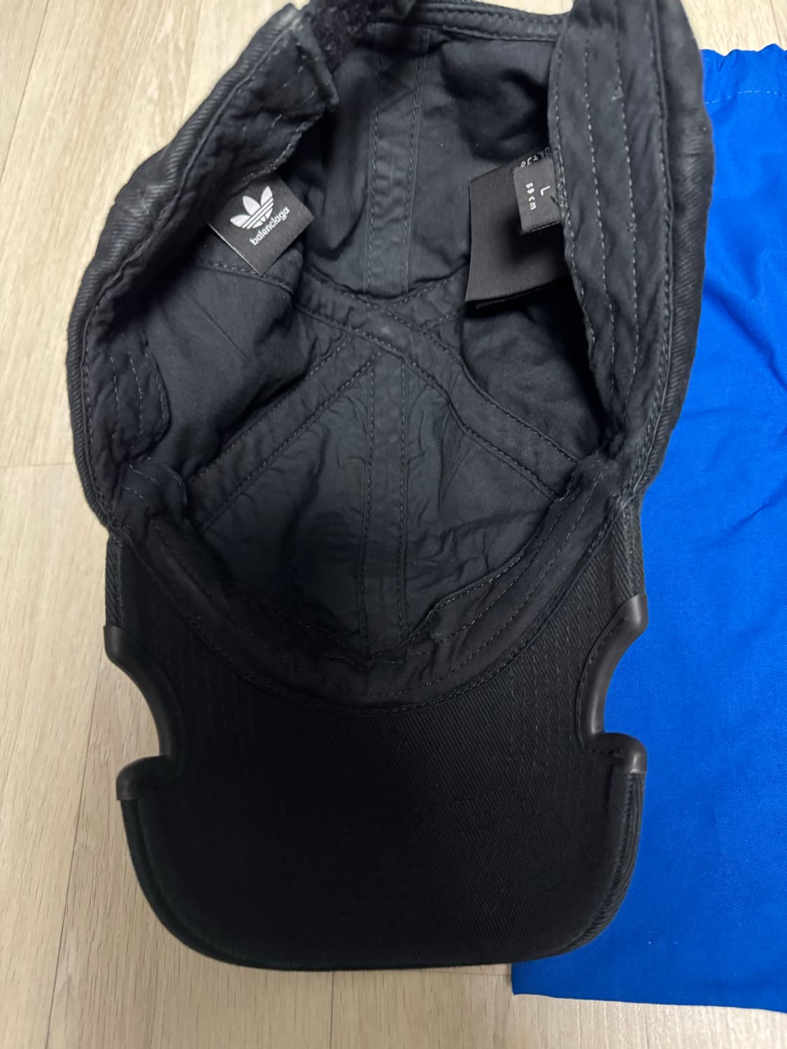 발렌시아가 아디다스 캡 블랙 L사이즈 상품이미지3