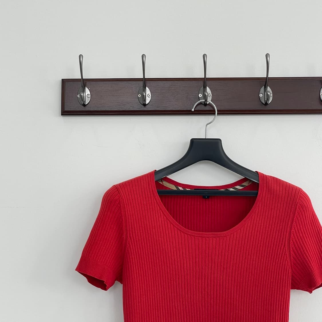 버버리 레드 골지 반팔 티셔츠 상품이미지3