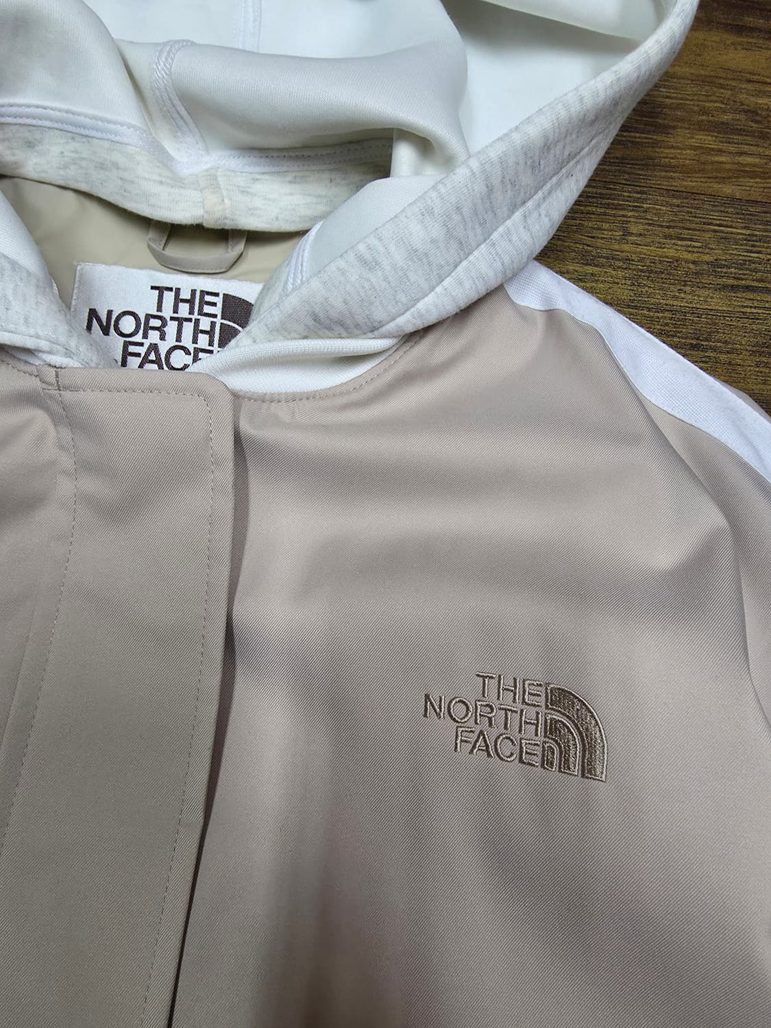 노스페이스 여성 바람막이  상품이미지2