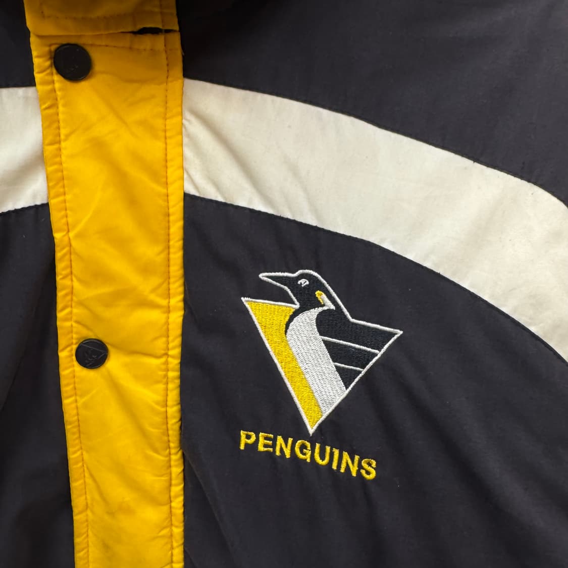 90s USA VINTAGE NHL 하키 점퍼 후면 빅로고 포인트 블랙 상품이미지5