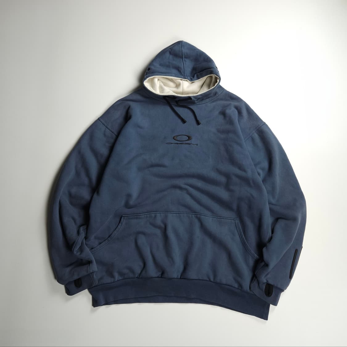 00s 오클리 아이콘 로고 오버핏 썸홀 후드 티셔츠 상품이미지2