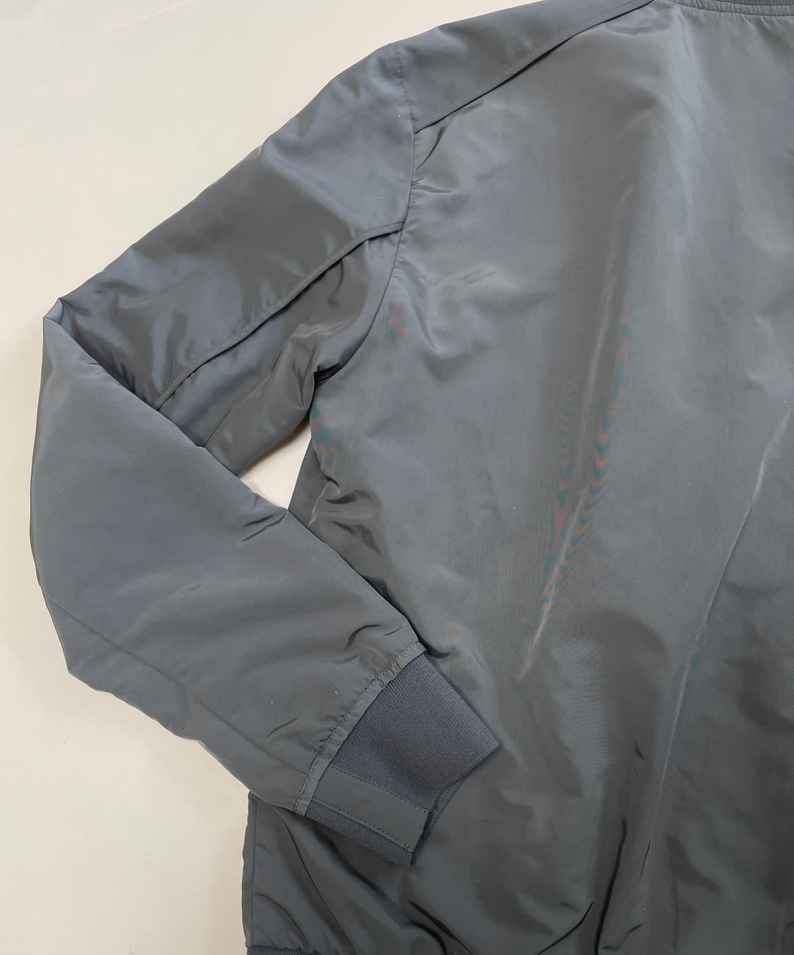 띠어리 봄버 자켓 회색 상품이미지5