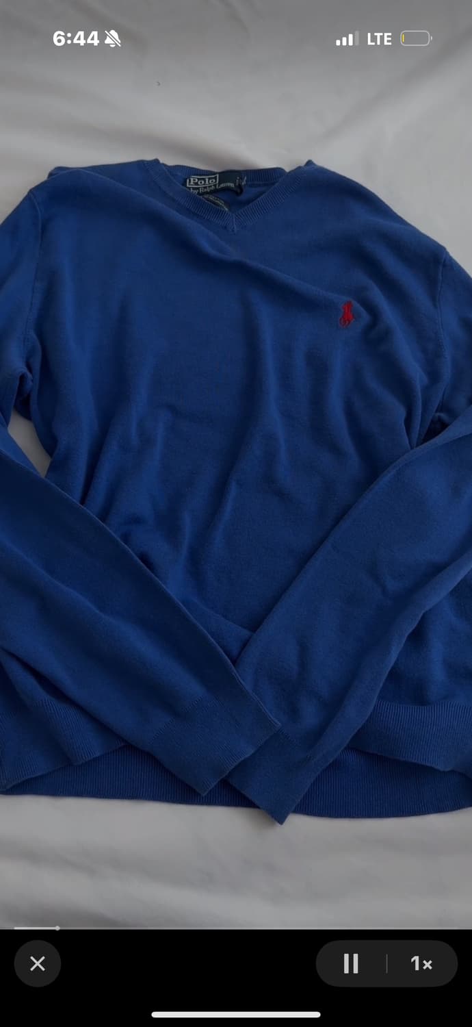 폴로 브이넥 니트 상품이미지1