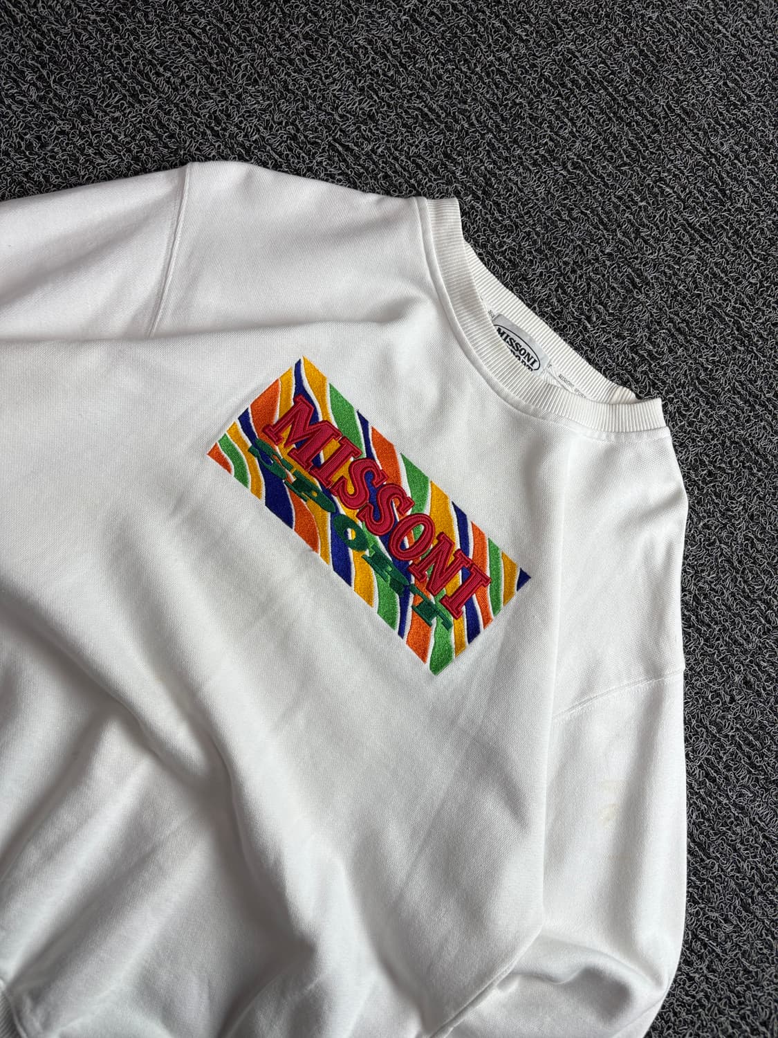 00s 미쏘니 아카이브 빅로고 크루넥 스웻 셔츠 4135 상품이미지3