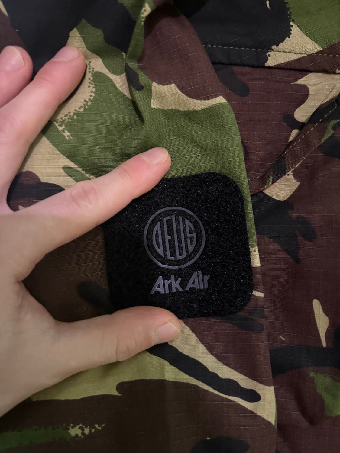 데우스 X 아크에어 카모 셔츠 판매합니다! 상품이미지3