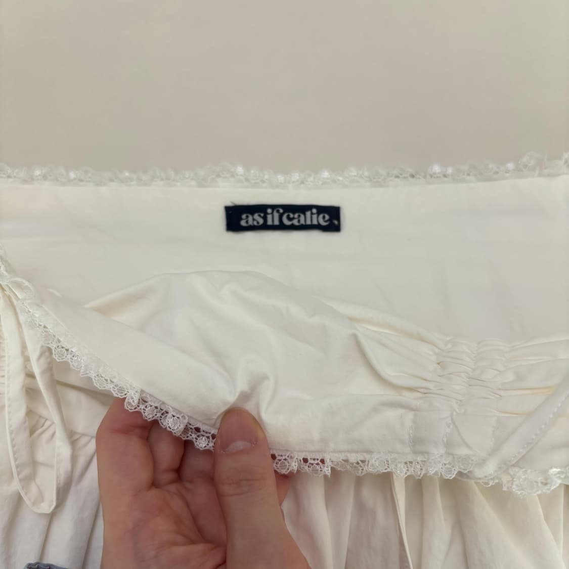 에즈이프 캘리 셔링 레이스 미니 스커트 (실착 0회) 상품이미지4