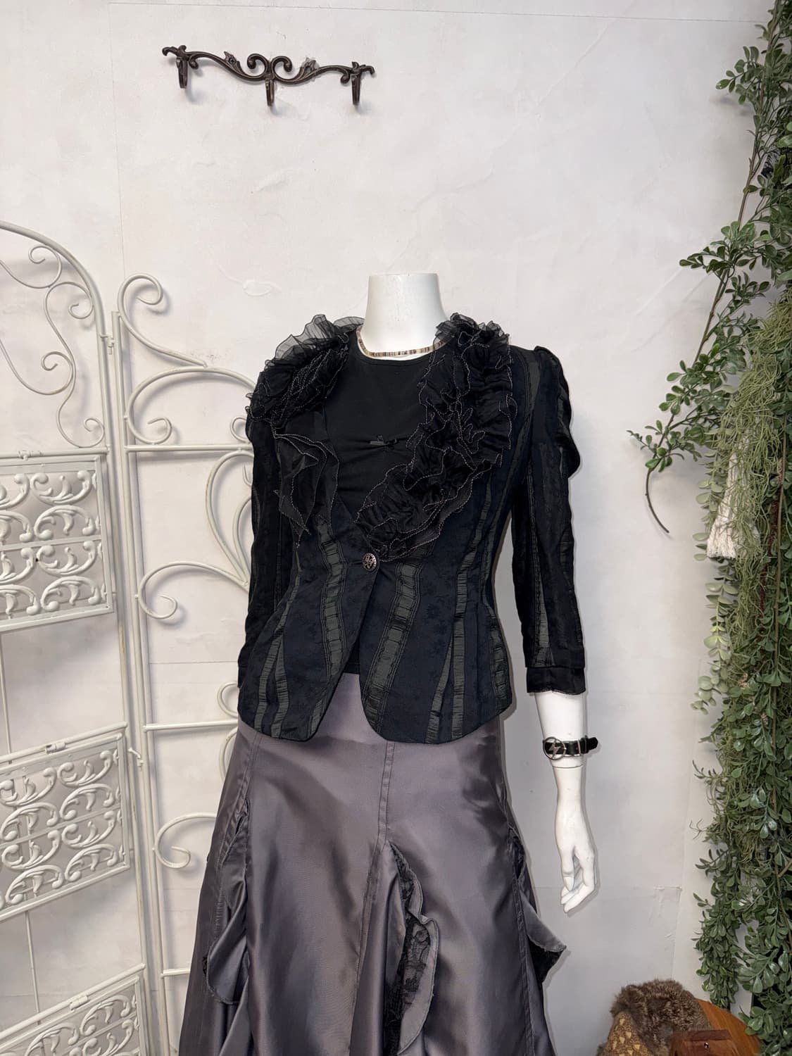 OBZEE black ruffle flower stripe jacket  상품이미지6