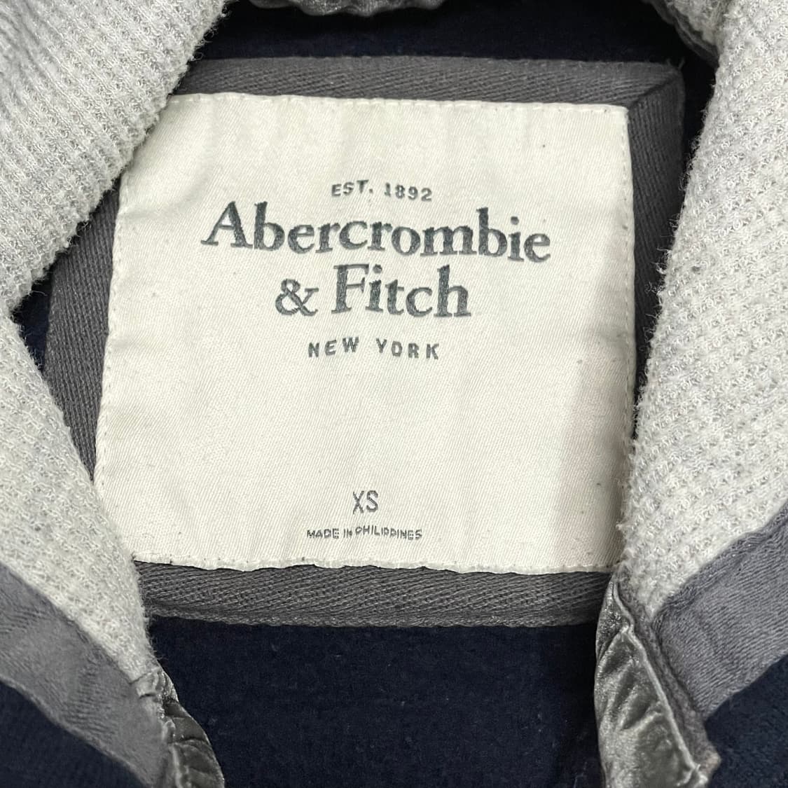 아베크롬비 스팽글 스펠로고 네이비 기모 후드티셔츠 여성XS 상품이미지4