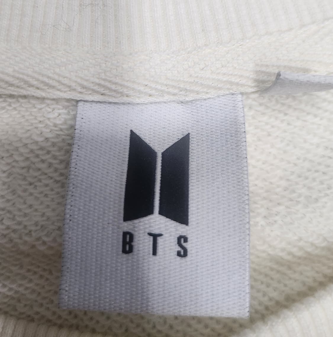 BTS 굿즈 하트 자수 맨투맨 XL (77까지가능) 상품이미지3