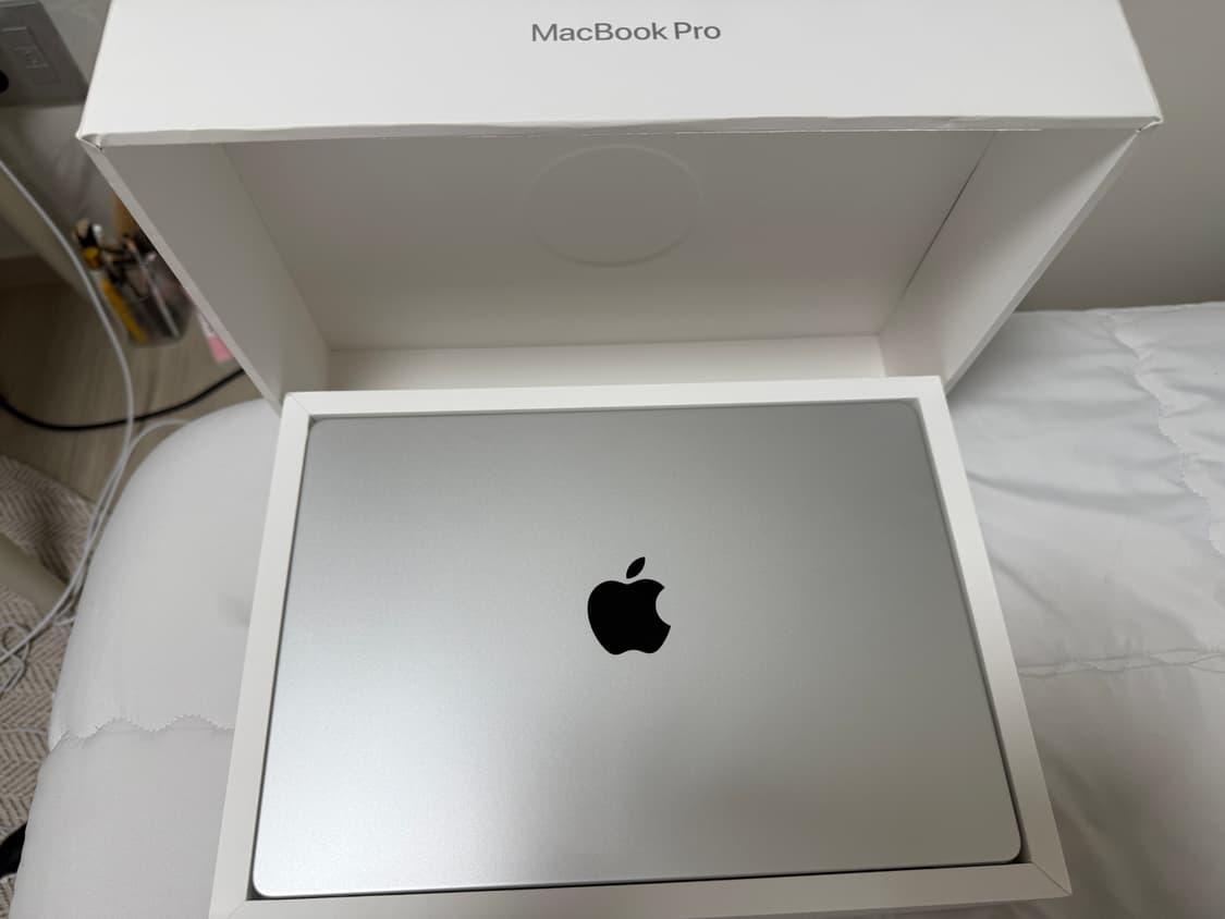 맥북 프로 m4 14인치 실버 2024년형 macbook pro 14 상품이미지1