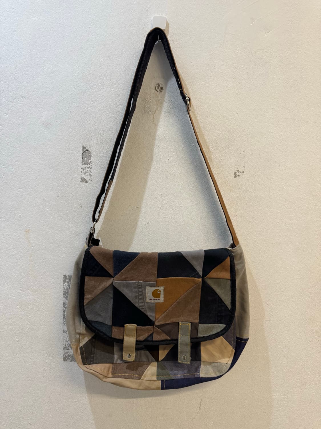 Carhartt Remake Patchwork Crossbag 상품이미지1