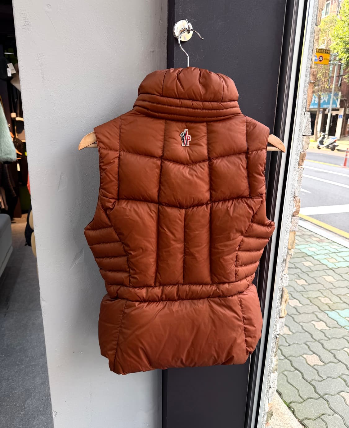 2/ 몽클레어 그레노블 패딩 베스트 자켓 상품이미지7