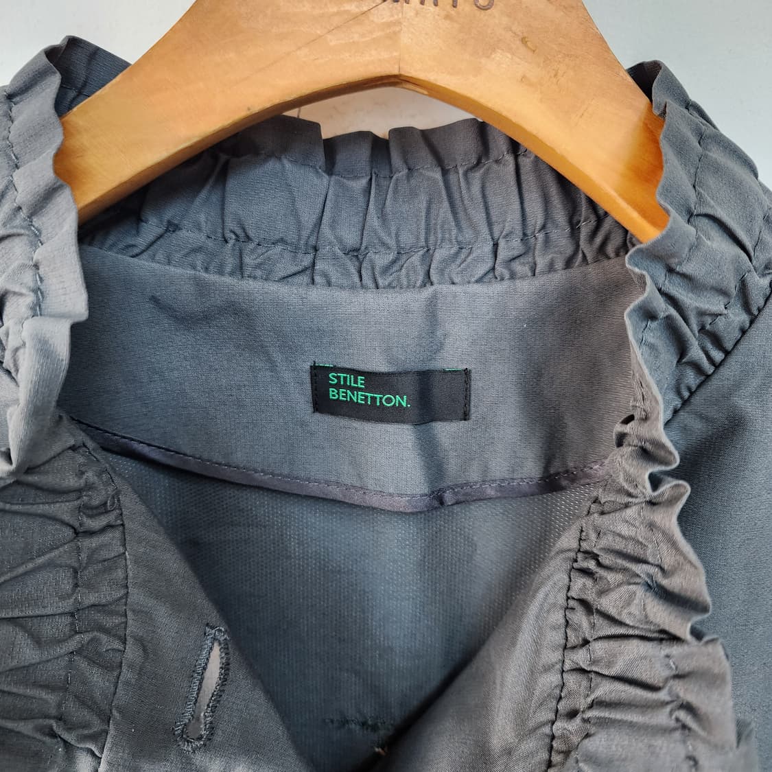 베네통 회색 숏 자켓 상품이미지2