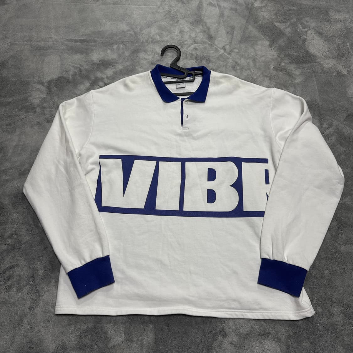 VIBRATE 카라 맨투맨 상품이미지1