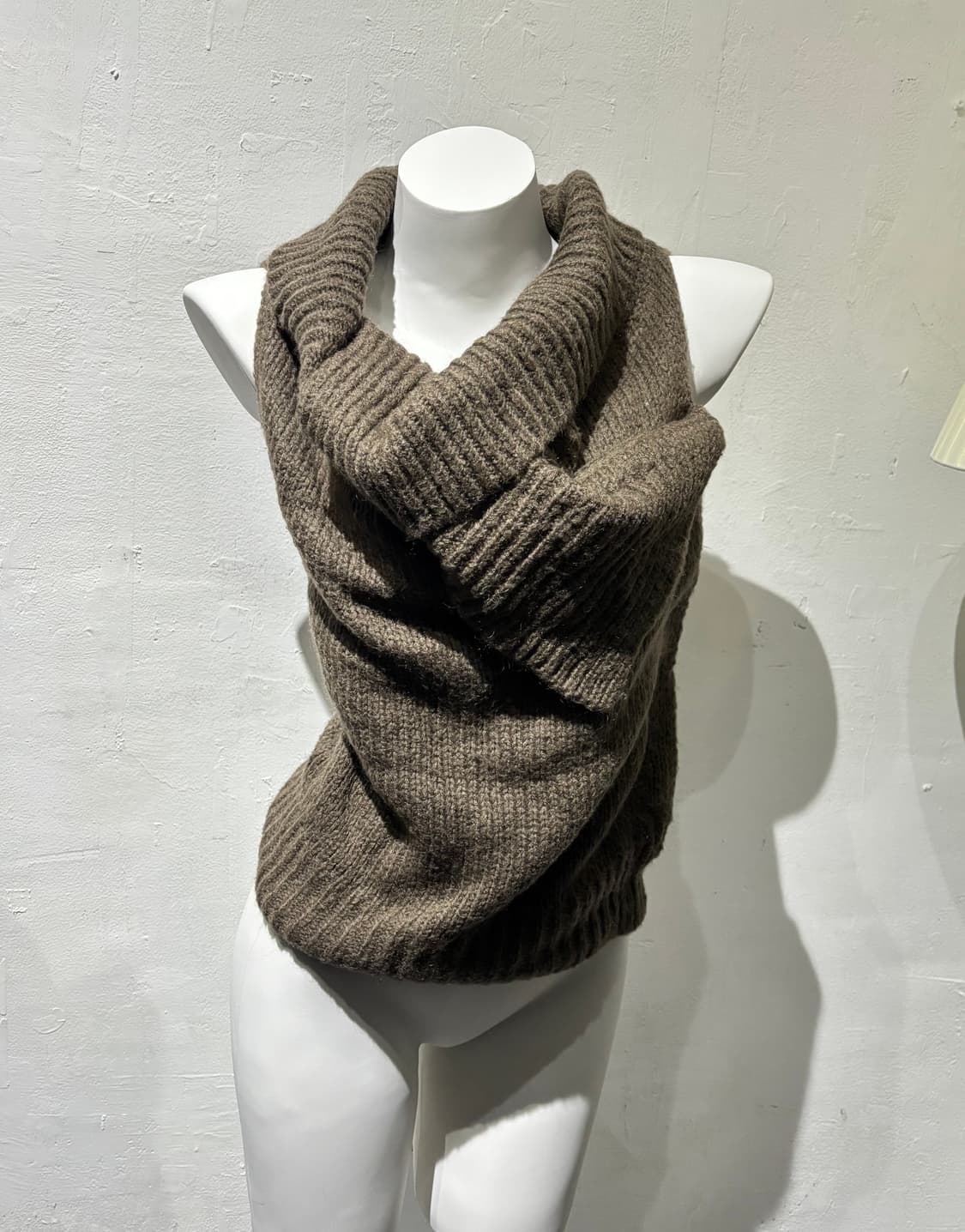 Draped Knit Vest 상품이미지1