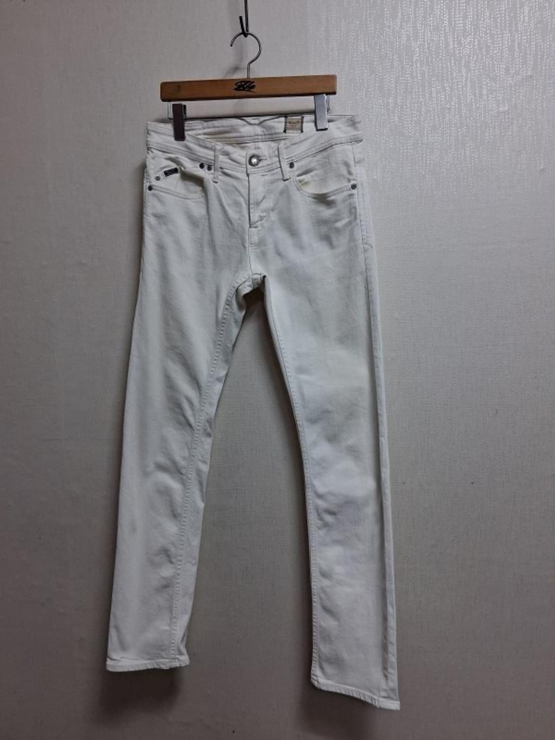 원산지 일본 야눅 화이트 데님팬츠 30인치

원산지 일본산 정품 상품이미지1