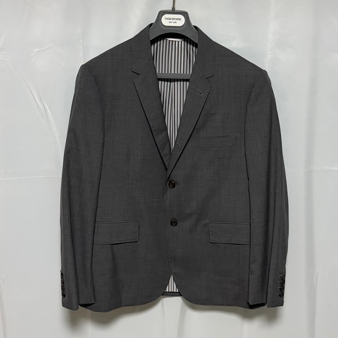 [S+급/4] 톰브라운 울 트윌 클래식 수트 정장 그레이 상품이미지1