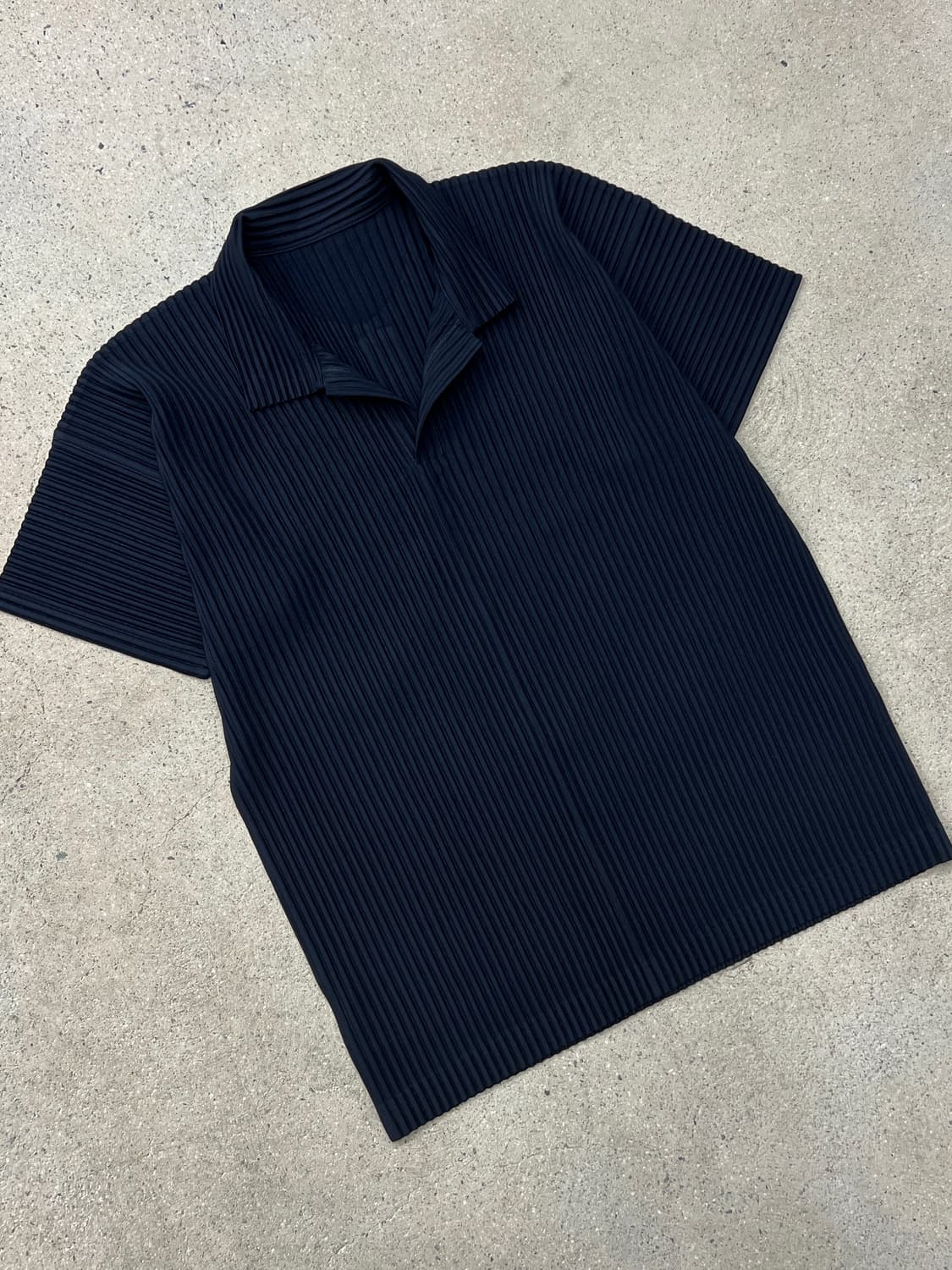 옴므플리세 베이직 다크 네이비 카라 티셔츠 상품이미지2