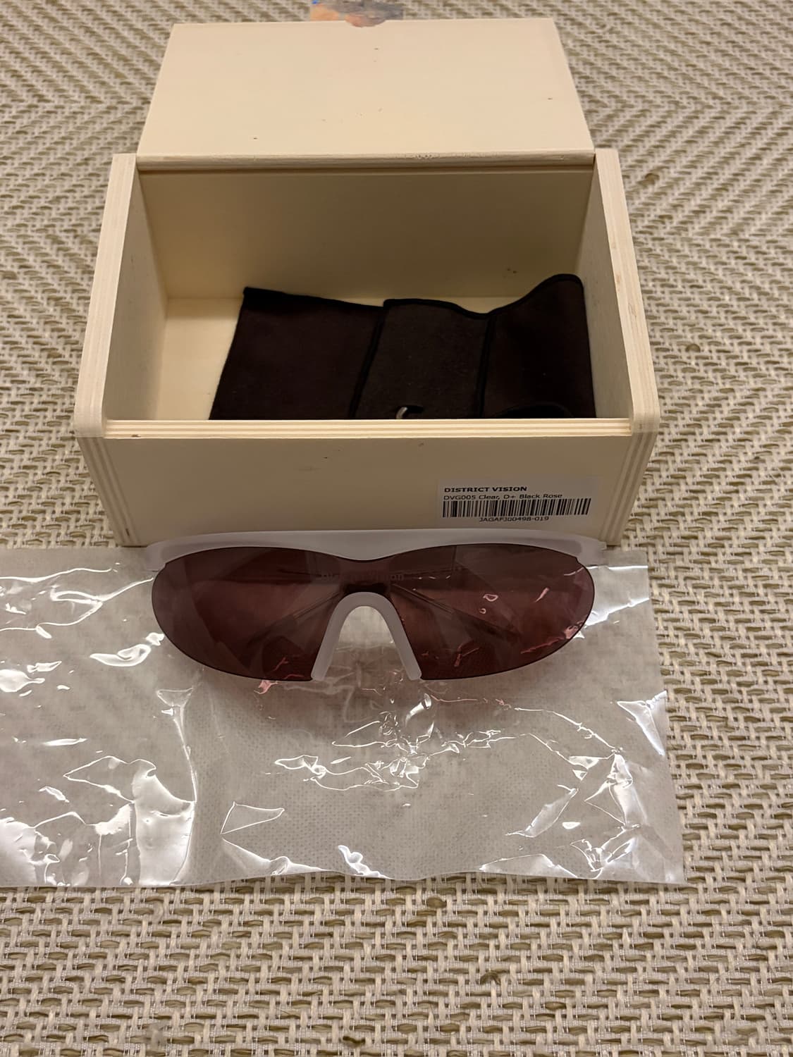 디스트릭트비전 코하루 클리어 블랙로즈 상품이미지2