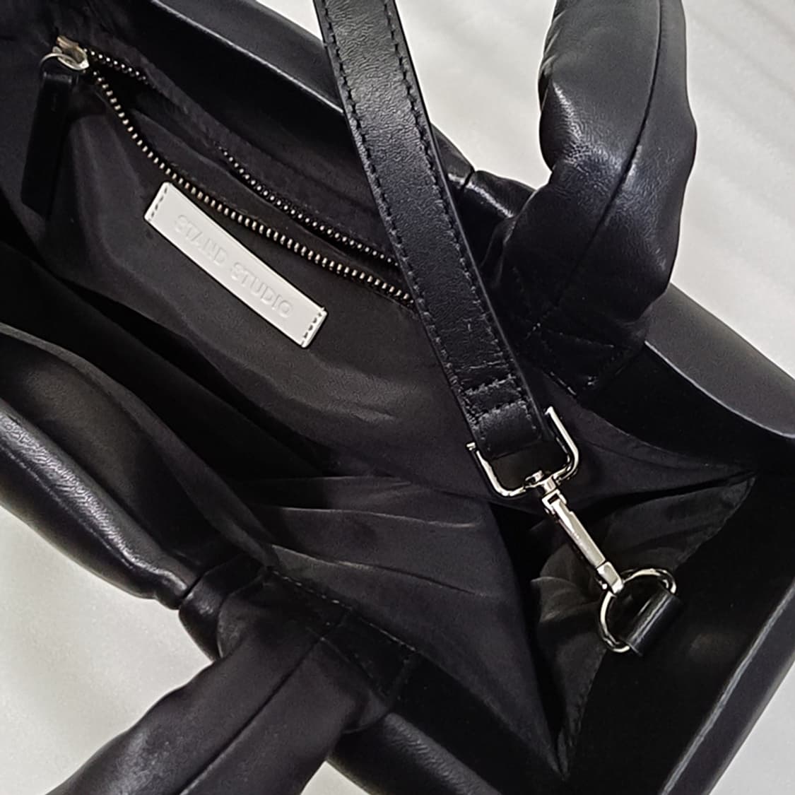 정품 스탠드스튜디오 양 가죽 퀼팅 백 토드백 크로스백 가방 사랑봉봉 상품이미지4