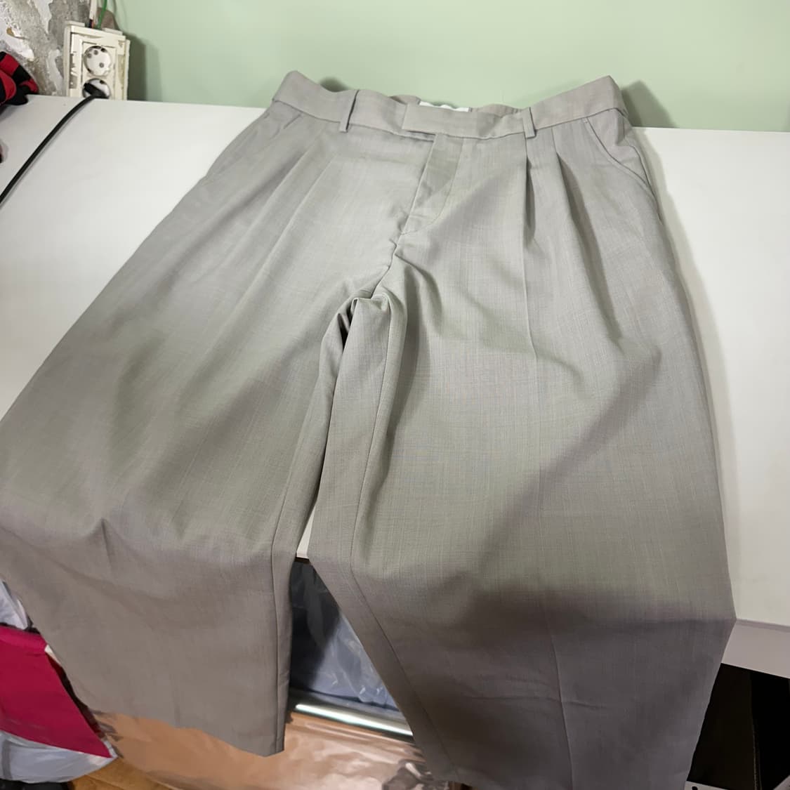 XXL 흐앤므 아뜰리에 H&M 하이웨스트 라이트그레이 와이드핏 투턱 린넨 상품이미지4