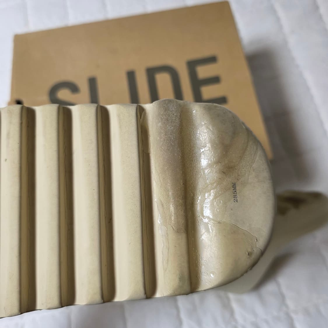 (중고) 아디다스 이지 슬라이드 본 285사이즈 상품이미지3