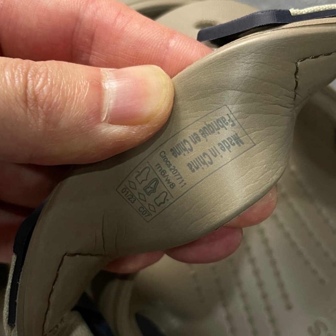 250 크록스 올터레인 샌들 상품이미지6