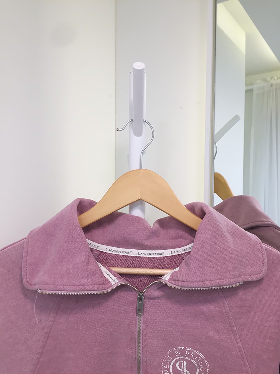 Women Lafudgestore Crop Sweatshirt 100 상품이미지5