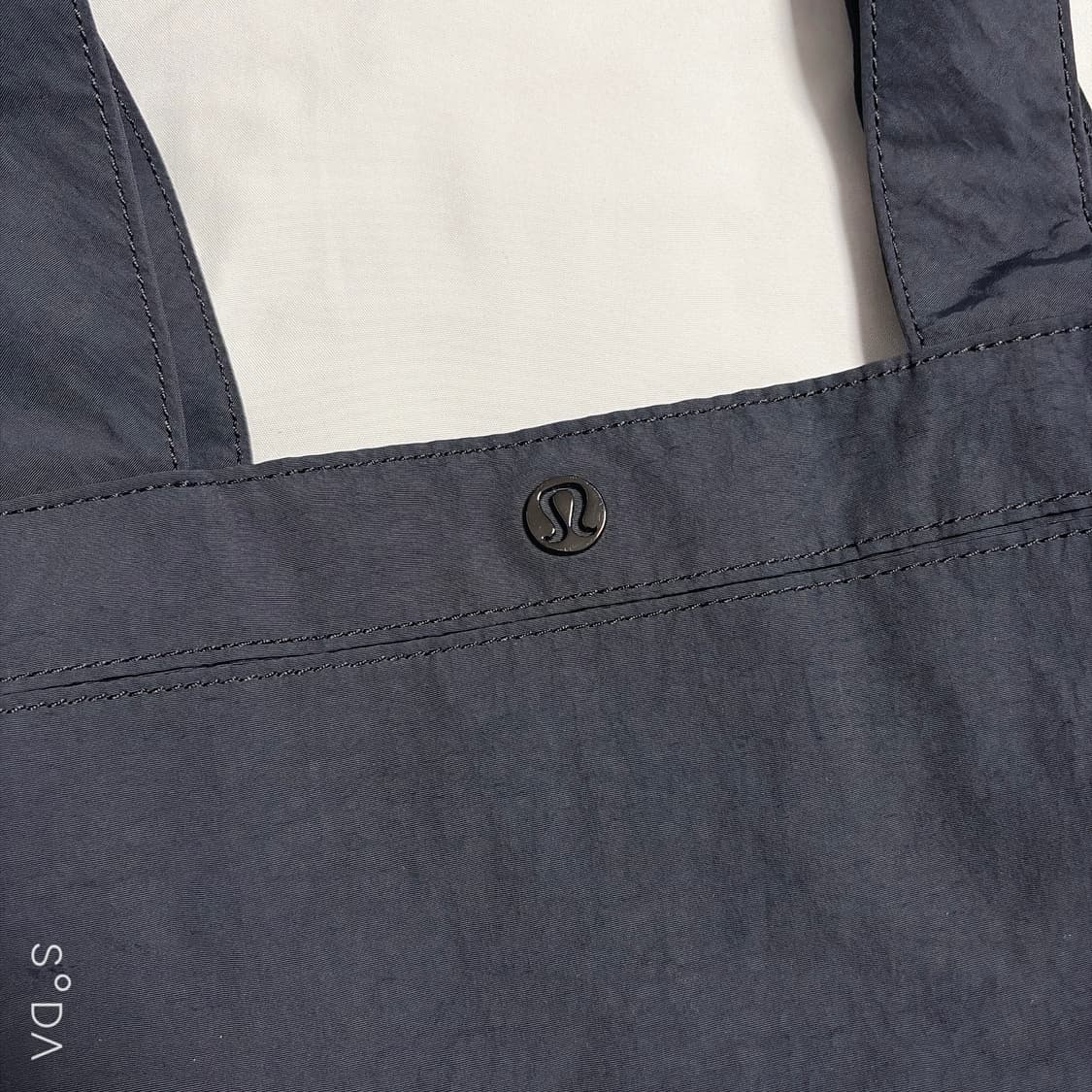 룰루레몬 사이드신치 쇼퍼백 블랙 상품이미지4