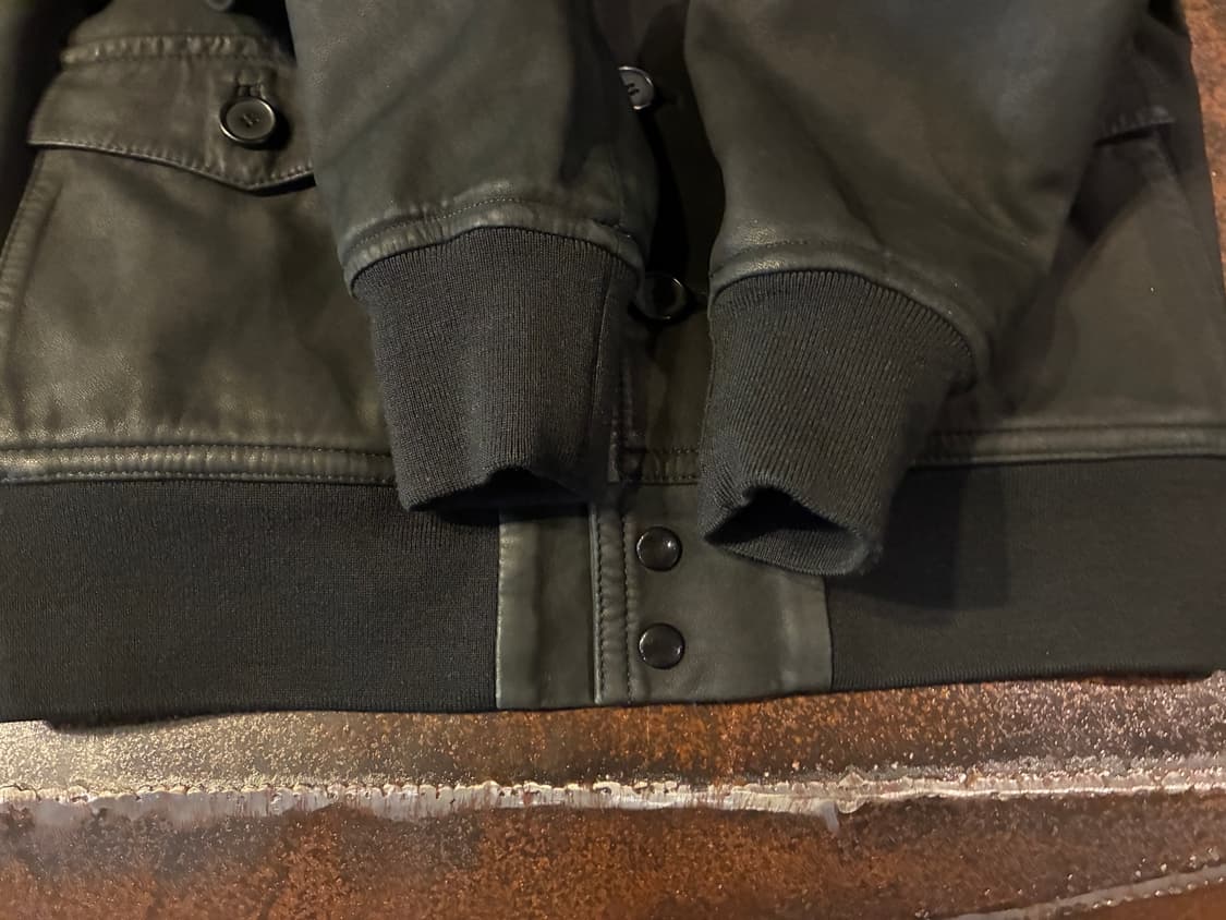 M) 산드로 A1 봄버 스웨이드 가죽 자켓 블랙 상품이미지7