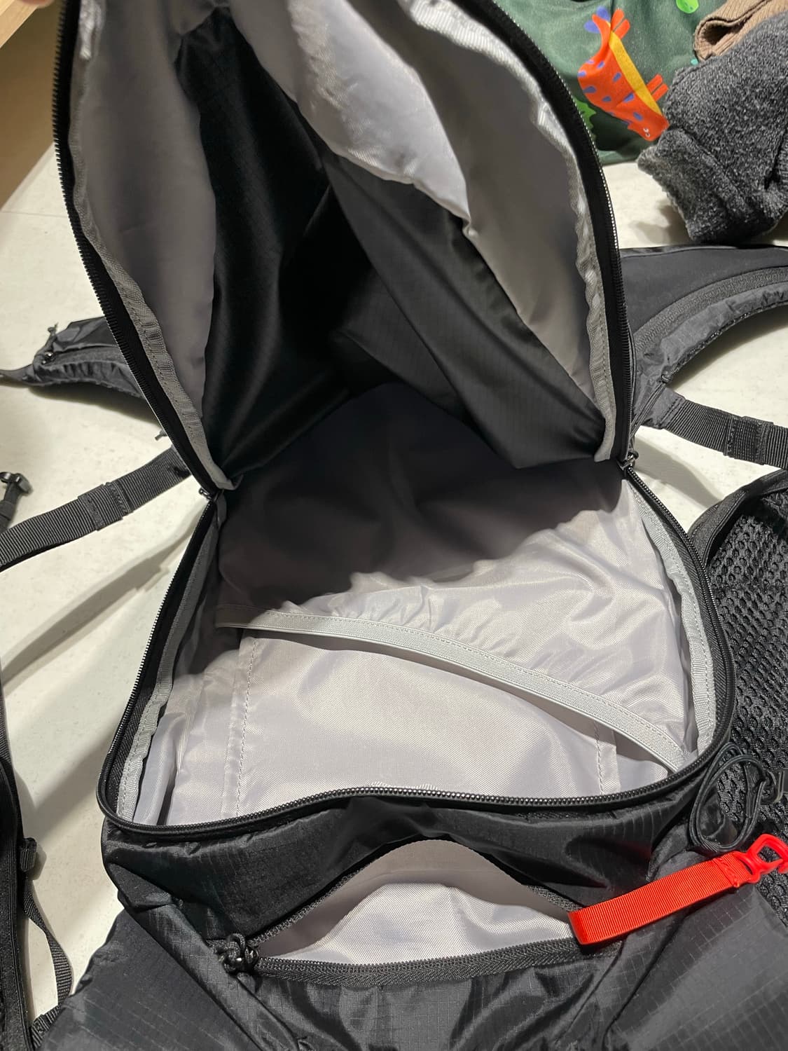 살로몬 xt15 백팩 블랙 새것 상품이미지8