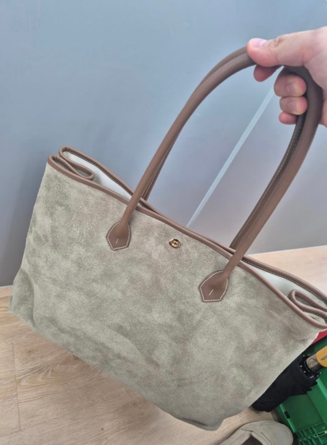 아담스피치 베이지 스웨이드 토트백 Beige Suede Tote Bag 상품이미지4
