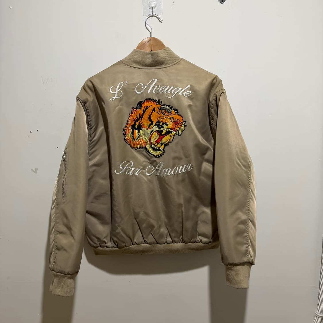 빈티지 호랑이 자수 MA-1 자켓 상품이미지1