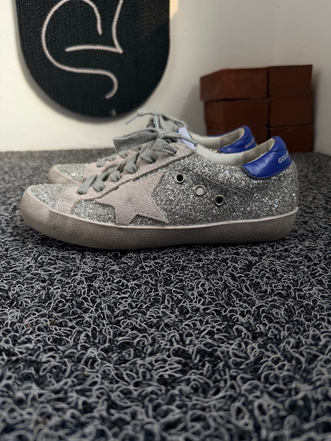 [골든구스] 슈퍼스타 실버 글리터 블루 탭 스니커즈 상품이미지1