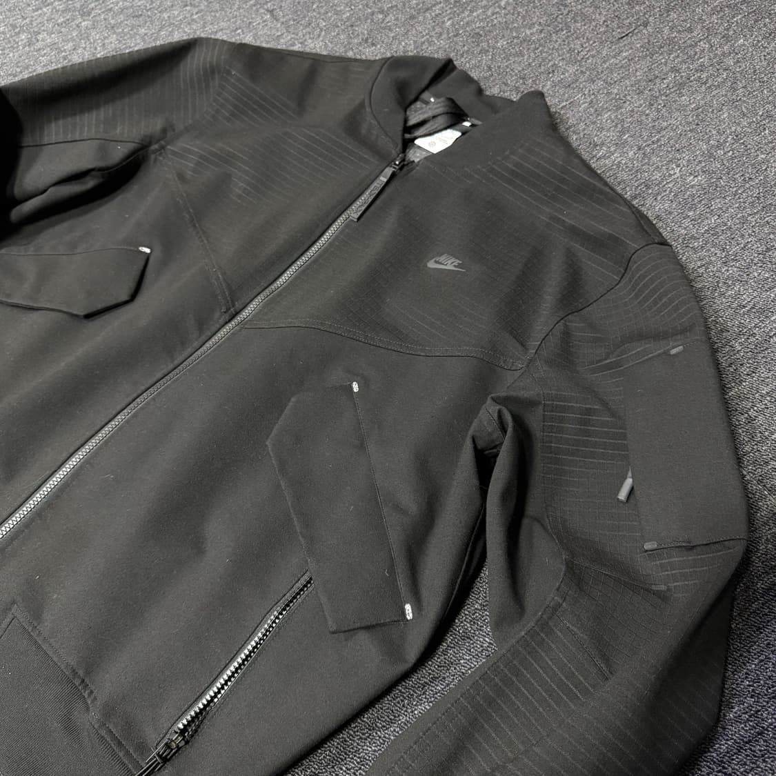 나이키 스톰핏 테크팩 언라인드 봄버 자켓 상품이미지3