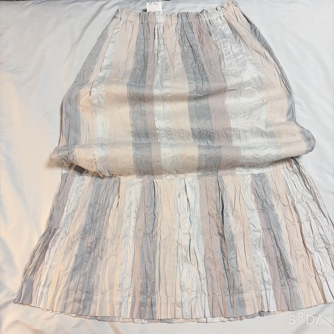 이세야미야케 스트라이프 주름 롱 스커트 상품이미지2