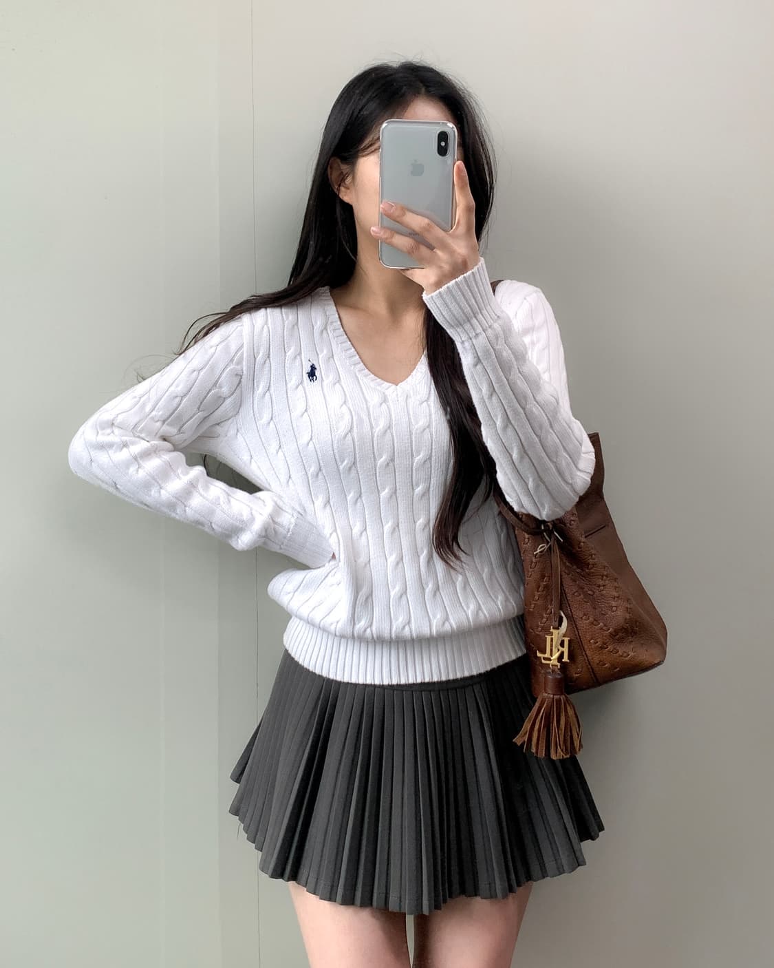 폴로 브이넥 니트  상품이미지2